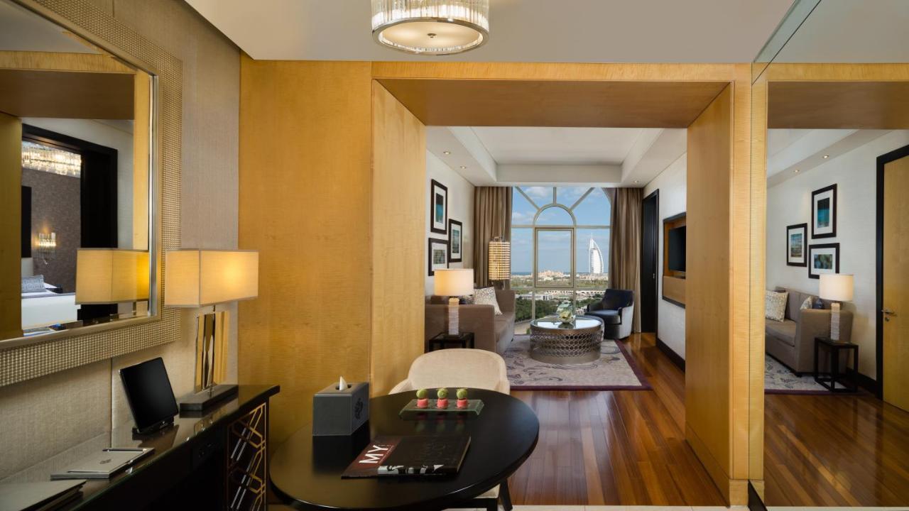 Aspen Chalets By Kempinski Hotel Mall Of The Emirates Dubai Exterior foto